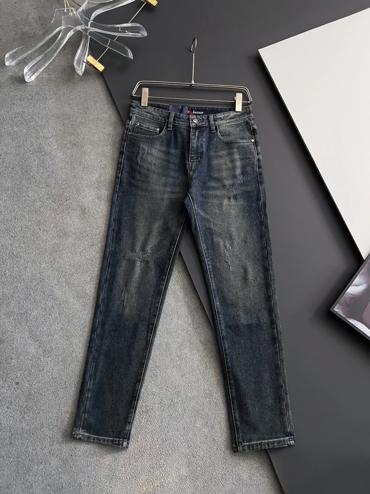 P220 Polo*, heavy-duty washed casual jeans, imported original washed stretch fabric, comfortable and elastic, unique design, super correct fit, comfortable and breathable, extremely high grade, counter quality, handsome upper body, code number: 29-40